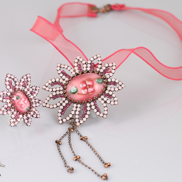 Słońce w kolorze bordo