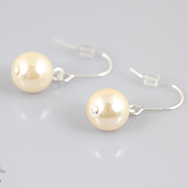 Perłowa elegancja III