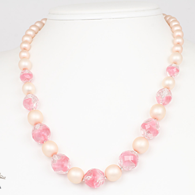 W różowych barwach