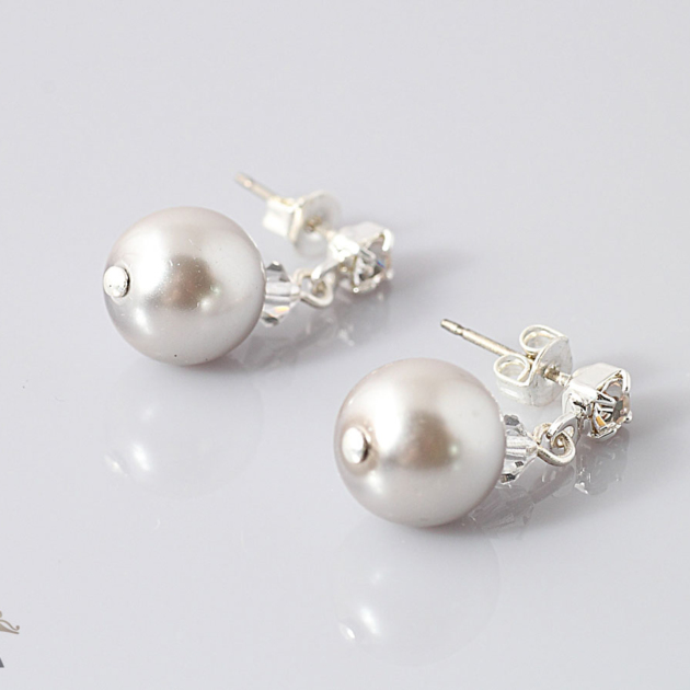 Jasny popiel i cyrkonia